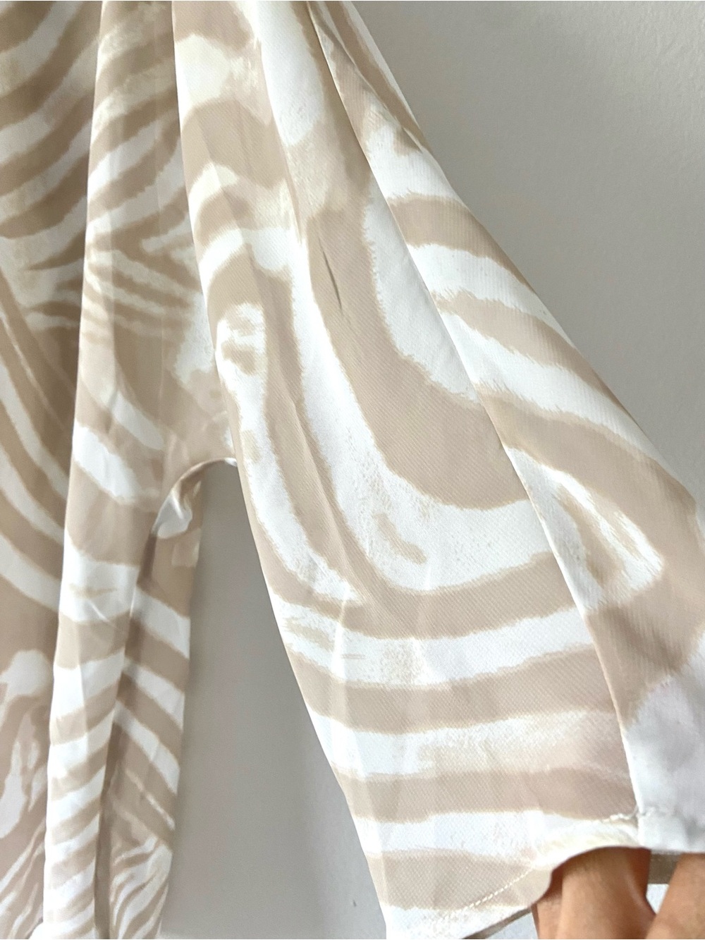 Chico’s Zebra Print Open Front Kimono Cardigan Cover Up Size 3 - Picture 5 of 9